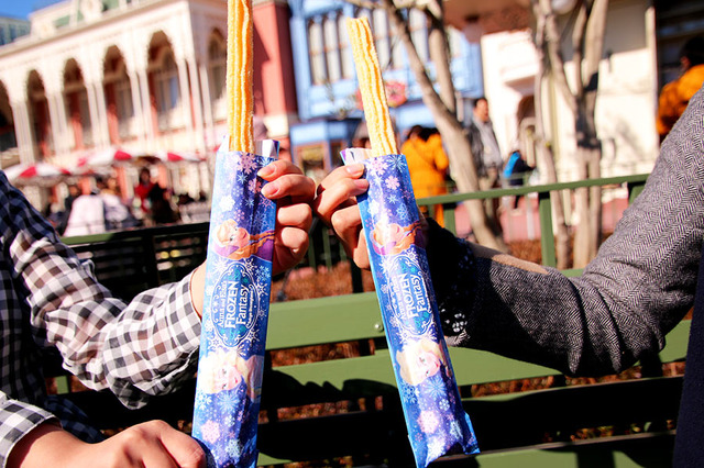 「ホワイトチュロス（バニラシュガー）」（￥310）