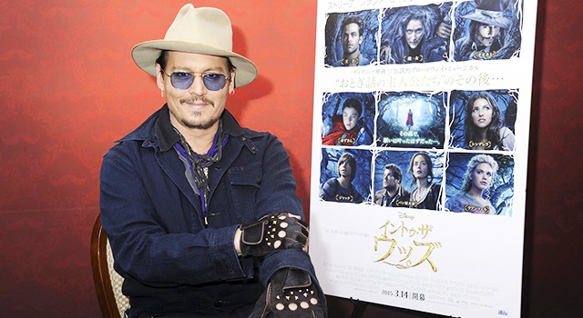 「赤ずきん」のオオカミを演じるジョニー・デップ／『イントゥ・ザ・ウッズ』　（C）2015 Disney Enterprises,INC. All Rights Reserved.