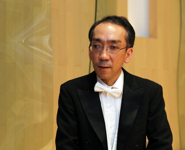 トークアプリ「755」で“大人の相談室”を開設する、新垣隆