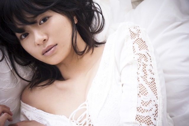 榮倉奈々・最新写真集「four seasons」