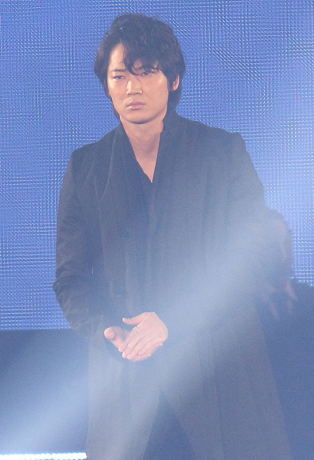 綾野剛／第20回東京ガールズコレクションS/S