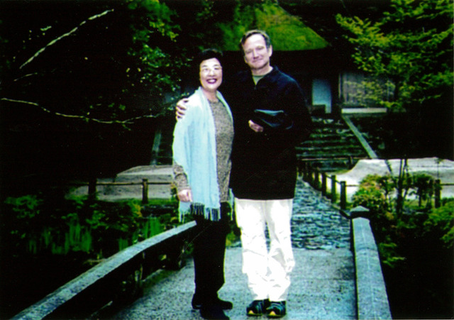 故ロビン・ウィリアムズと戸田奈津子／京都旅行での一枚