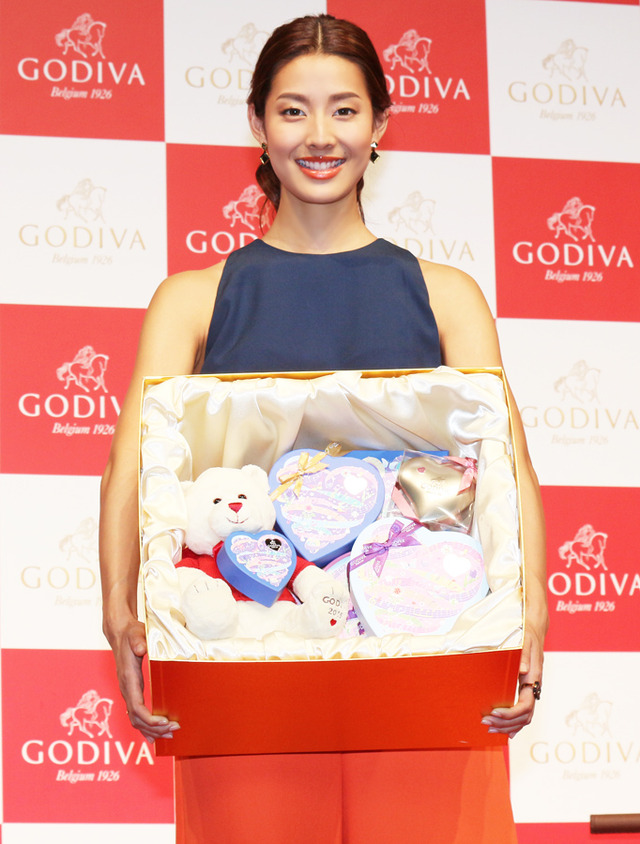 すみれ／「ゴディバ」主催ホワイトデー・イベント「GODIVA White Day 2015 ～ホワイトデーのあふれる想いを“Love Song”に乗せて～」