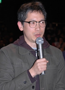 歴代制服を着たCAたちを見て、嬉しそうな表情を見せていた矢口監督。