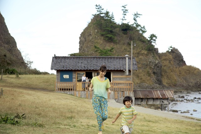 『さいはてにて～やさしい香りと待ちながら～』-(C) 2015「さいはてにて」製作委員会