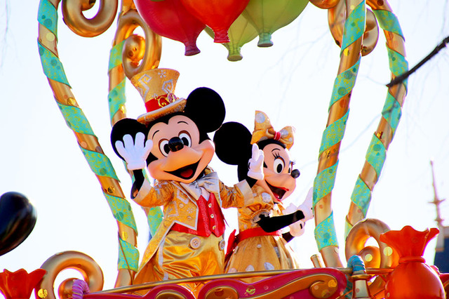 運がよければパレードも楽しめる!!「プラザパビリオン・レストラン」