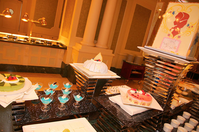 「“アナとエルサのフローズンファンタジー”ランチブッフェ／ディナーブッフェ（1/13～3/20）」inシャーウッドガーデン・レストラン／東京ディズニーランドホテル