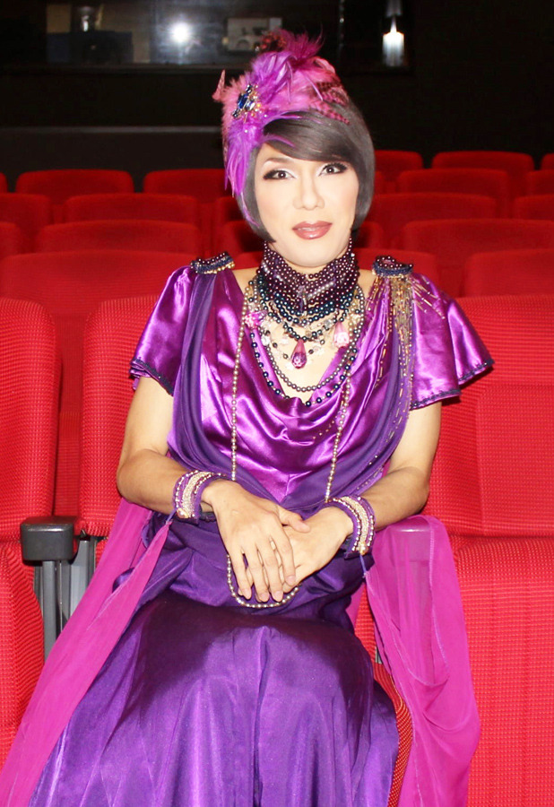 辛口でお悩みを一刀両断！　女装家・ブルボンヌの人生相談「“幸せ”ってなんですか？」