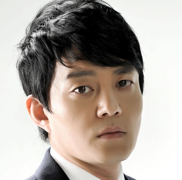 イ・ボムス「トライアングル」　（C）MBC