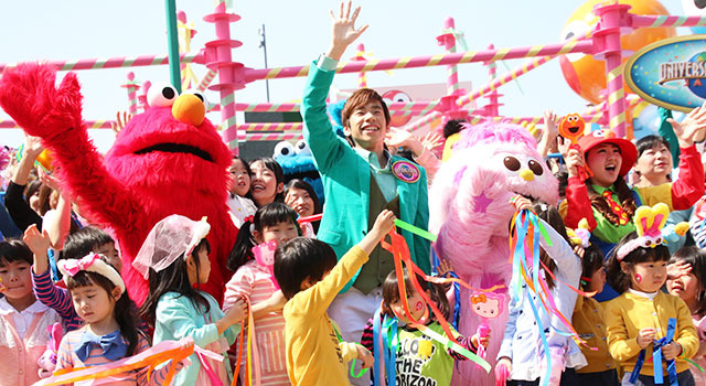 笑顔で登場した織田信成／新「ユニバーサル・ワンダーランド」オープンイベント in USJ