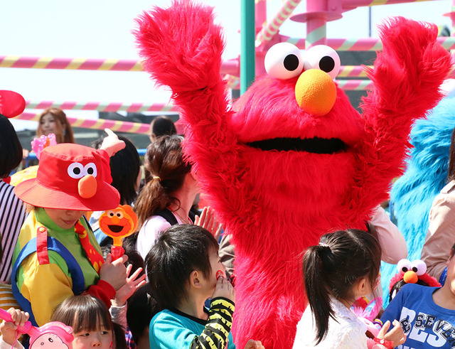 笑顔で登場した織田信成／新「ユニバーサル・ワンダーランド」オープンイベント in USJ