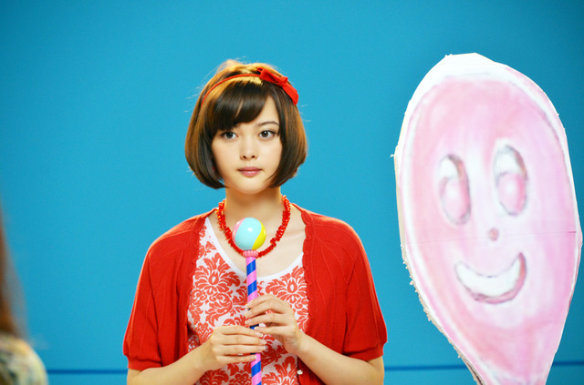 「サーティワン アイスクリーム」新イメージキャラクターとしてCM撮影に挑んだ、玉城ティナ