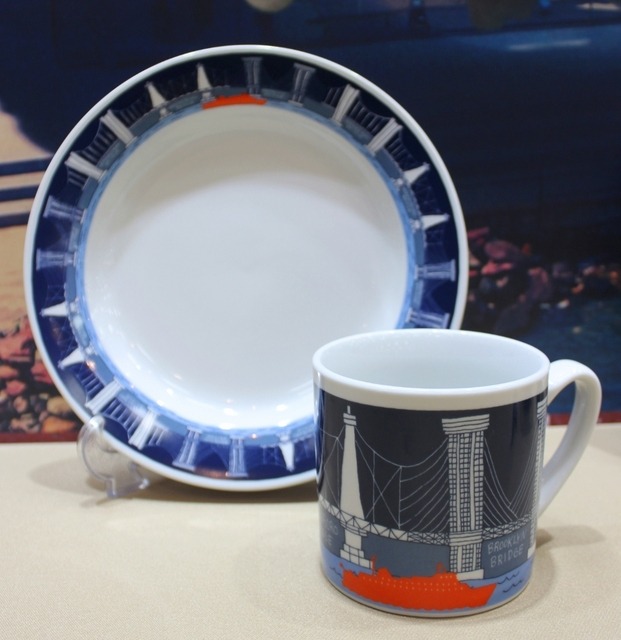 「FISHS EDDY」とコラボレーションしたオリジナルマグとオリジナルプレート