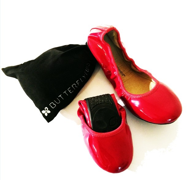 「バタフライツイスト」の初の防水バレエシューズ「RAINY（レイニー）」3,888円。※日本限定商品