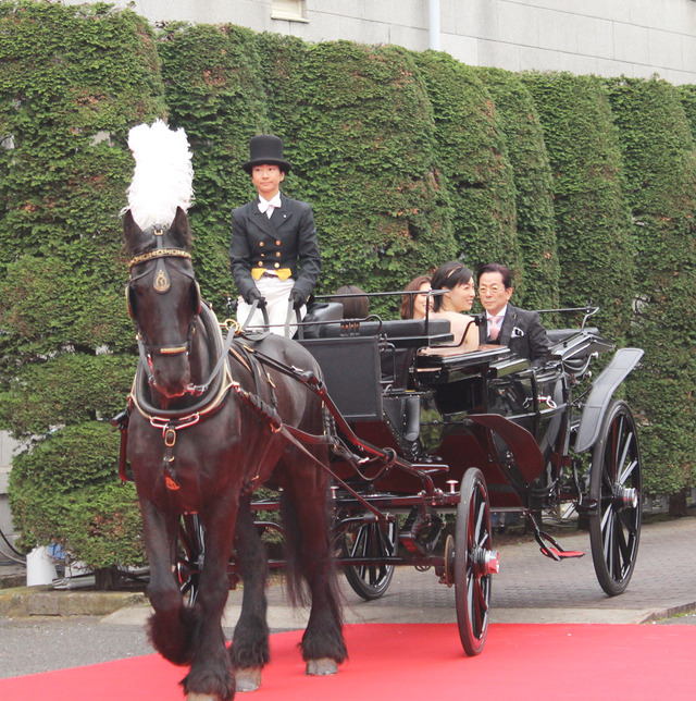 『王妃の館』の完成披露イベント