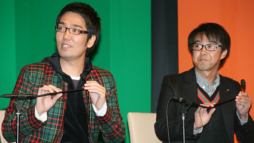 キツネザルのキング・ジュリアン役の小木さん＆アイアイ・モーリス役の矢作さん