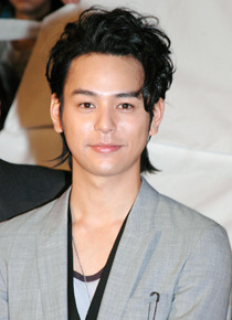 救命救急医・松岡剛役の妻夫木聡