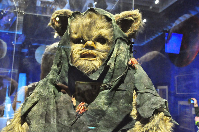 「スター・ウォーズ展 未来へつづく、創造のビジョン。」 - (C) ＆TM Lucasfilm Ltd