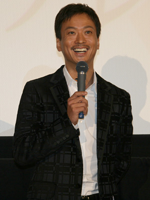 妊婦の観客に気さくに話しかける椎名さん