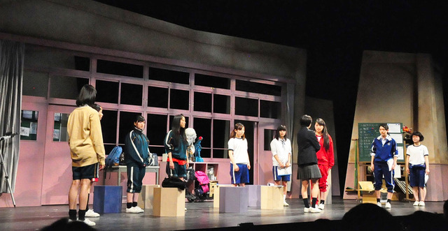 「幕が上がる」公開リハーサルの様子