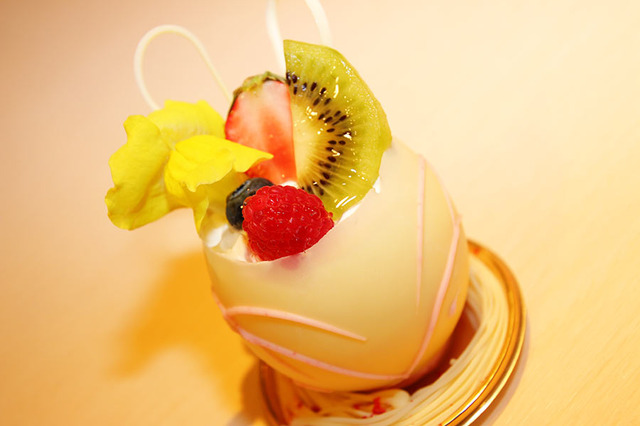 イースターエッグ（ホワイト）／「ピアリア」