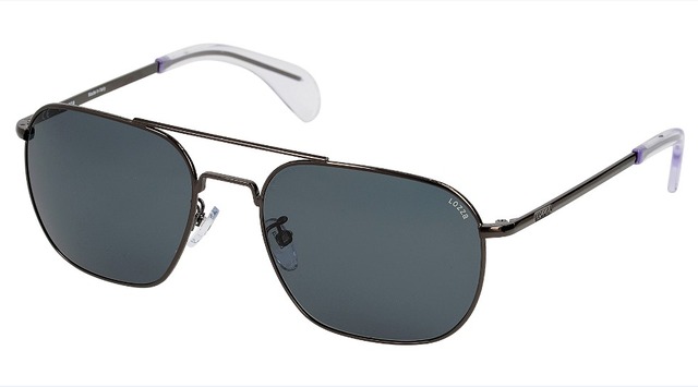 サンタモニカでパパラッチされたスコット・イーストウッド着用のサングラスは、135年以上の歴史を誇るイタリア最古のメガネメーカー「ロッツァ」のアイウェア。