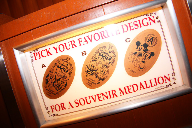 期間限定デザインのスーベニアメダル