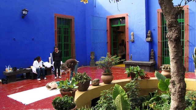 『フリーダ・カーロの遺品　ー石内都、織るように』　（C）ノンデライコ2015