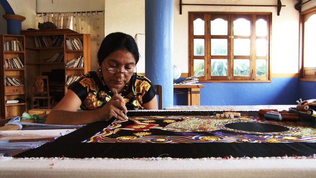 『フリーダ・カーロの遺品　ー石内都、織るように』　（C）ノンデライコ2015
