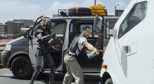 『チャッピー』 - (C) Chappie - Photos By STEPHANIE BLOMKAMP