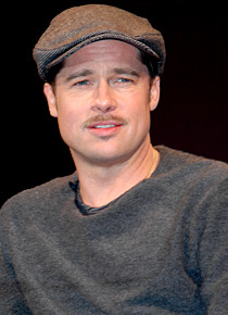 報道陣に逆質問も！