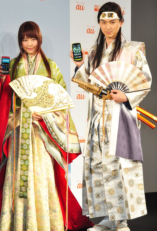 有村架純、松田翔太／「au」新商品＆サービス発表会