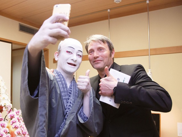 片岡愛之助×マッツ・ミケルセン