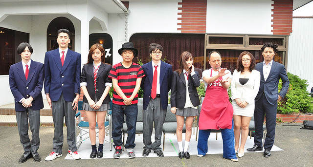 柾木玲弥＆深水元基＆池田エライザ＆園子温監督＆染谷将太＆真野恵里菜＆マキタスポーツ＆神楽坂恵＆安田顕／『映画　みんな！エスパーだよ！』記者会見