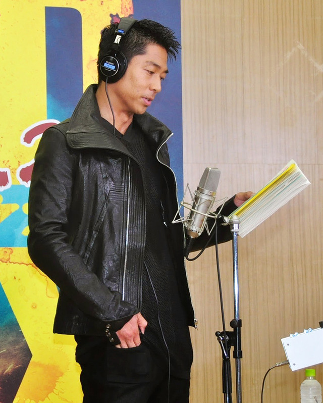 AKIRA（「EXILE」）／『マッドマックス 怒りのデス・ロード』アフレコ取材の様子