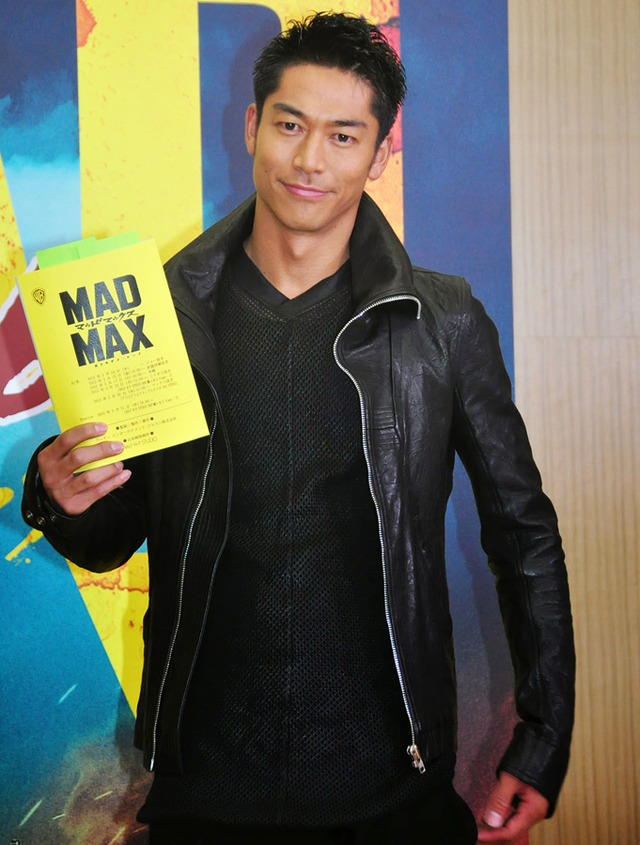 AKIRA（「EXILE」）／『マッドマックス 怒りのデス・ロード』アフレコ取材の様子