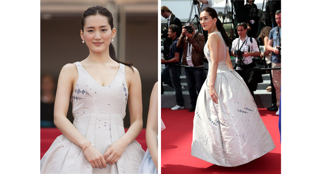 フォトコール、記者会見を終えてドレス姿でレッドカーペットに登場した綾瀬はるか。