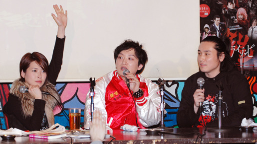 『鎧 サムライゾンビ』トークイベント。（左から）夏目ナナ、植田浩望（桜塚やっくん）、坂口拓監督