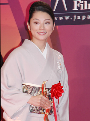 小作品ながらその熱演が高く評価された