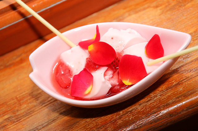 さくらパンナコッタ／イースター期間限定の「スペシャルセット」