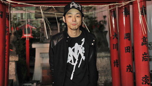 Tシャツも“SMS”！　photo：HIRAROCK