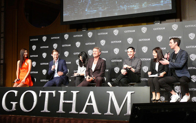 すみれ、ベン・マッケンジー、ショーン・パートウィー、ロビン・ロード・テイラー、コリー・マイケル・スミス／「GOTHAM/ゴッサム」来日記者会見