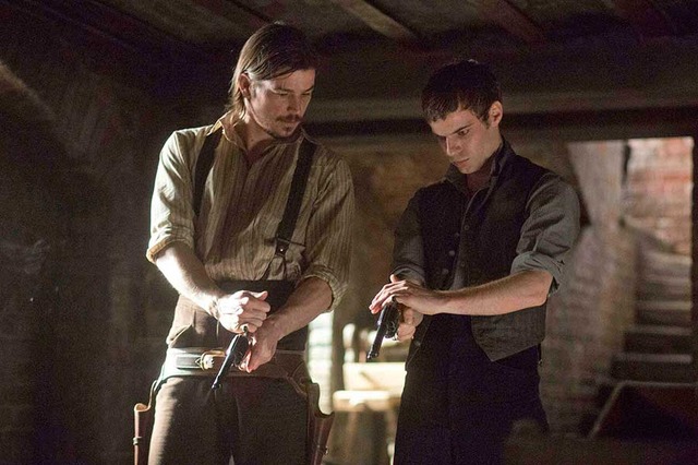 「ペニー・ドレッドフル ～ナイトメア 血塗られた秘密～」Penny Dreadful (C) 2014 Showtime Networks Inc. All rights reserved. (C) 2015 Showtime Networks Inc. All Rights Reserved. SHOWTIME and related marks are registered trademarks of Showtime Networks Inc., a CBS Company. (C) 2015 CBS Studios Inc. CBS and related logos are trademarks of CBS Broadcasting Inc. All Rights Reserved.