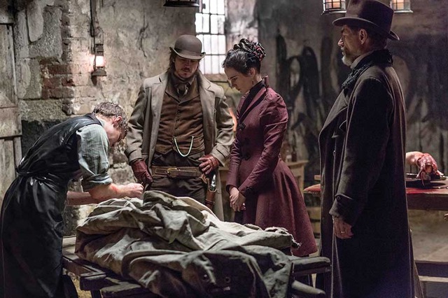 「ペニー・ドレッドフル ～ナイトメア 血塗られた秘密～」Penny Dreadful (C) 2014 Showtime Networks Inc. All rights reserved. (C) 2015 Showtime Networks Inc. All Rights Reserved. SHOWTIME and related marks are registered trademarks of Showtime Networks Inc., a CBS Company. (C) 2015 CBS Studios Inc. CBS and related logos are trademarks of CBS Broadcasting Inc. All Rights Reserved.