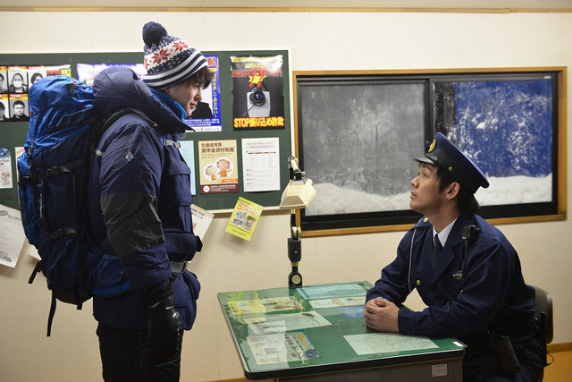 - (C) 「不便な便利屋」製作委員会