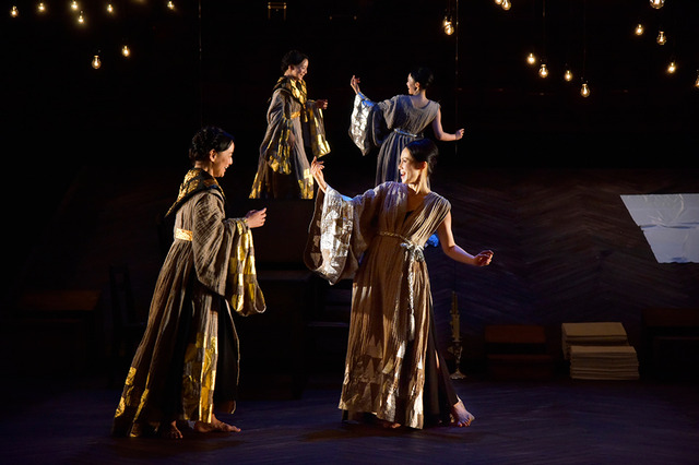 舞台「メアリー・ステュアート」中谷美紀、神野三鈴