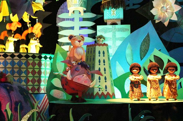 『トゥモローランド』のラッイッツ・ア・スモール・ワールド／カリフォルニアディズニーランド