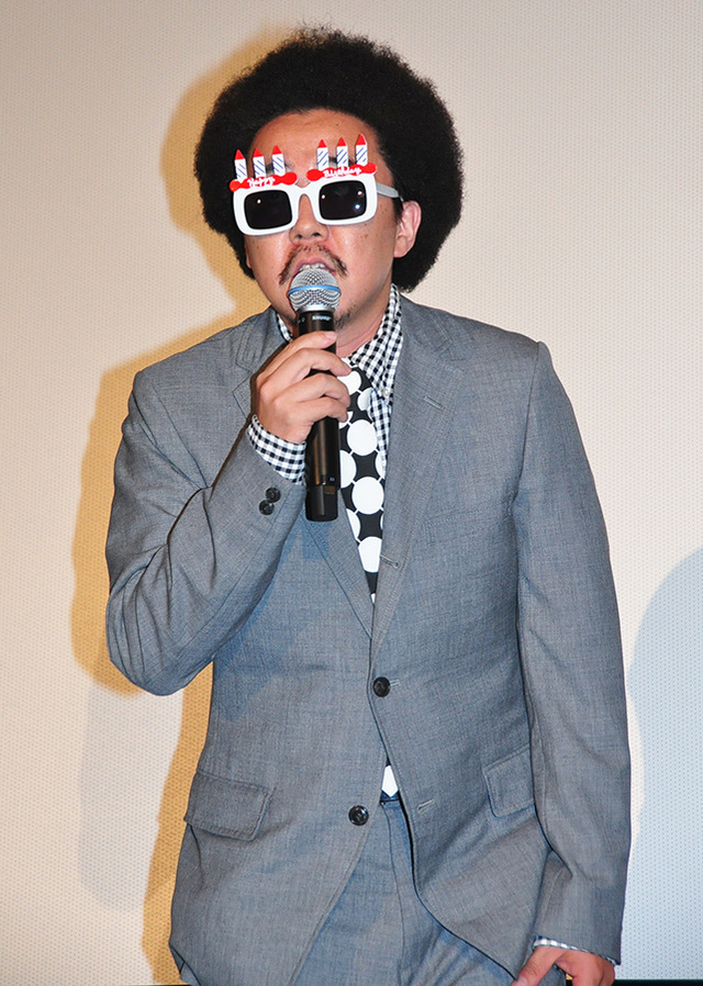 綾瀬はるか、早起きして“妹”たちのためにケーキ作り！