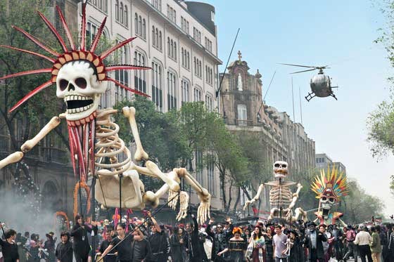 “死者の日”メイキング『007 スペクター』／SPECTRE(C) 2015 Metro-Goldwyn-Mayer Studios Inc., Danjaq, LLC and Columbia Pictures Industries, Inc. All rights reserved