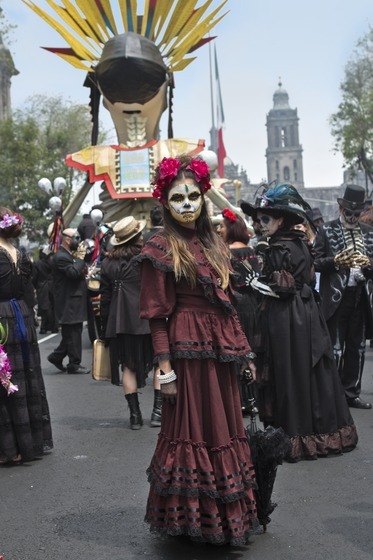 “死者の日”メイキング『007 スペクター』／SPECTRE(C) 2015 Metro-Goldwyn-Mayer Studios Inc., Danjaq, LLC and Columbia Pictures Industries, Inc. All rights reserved